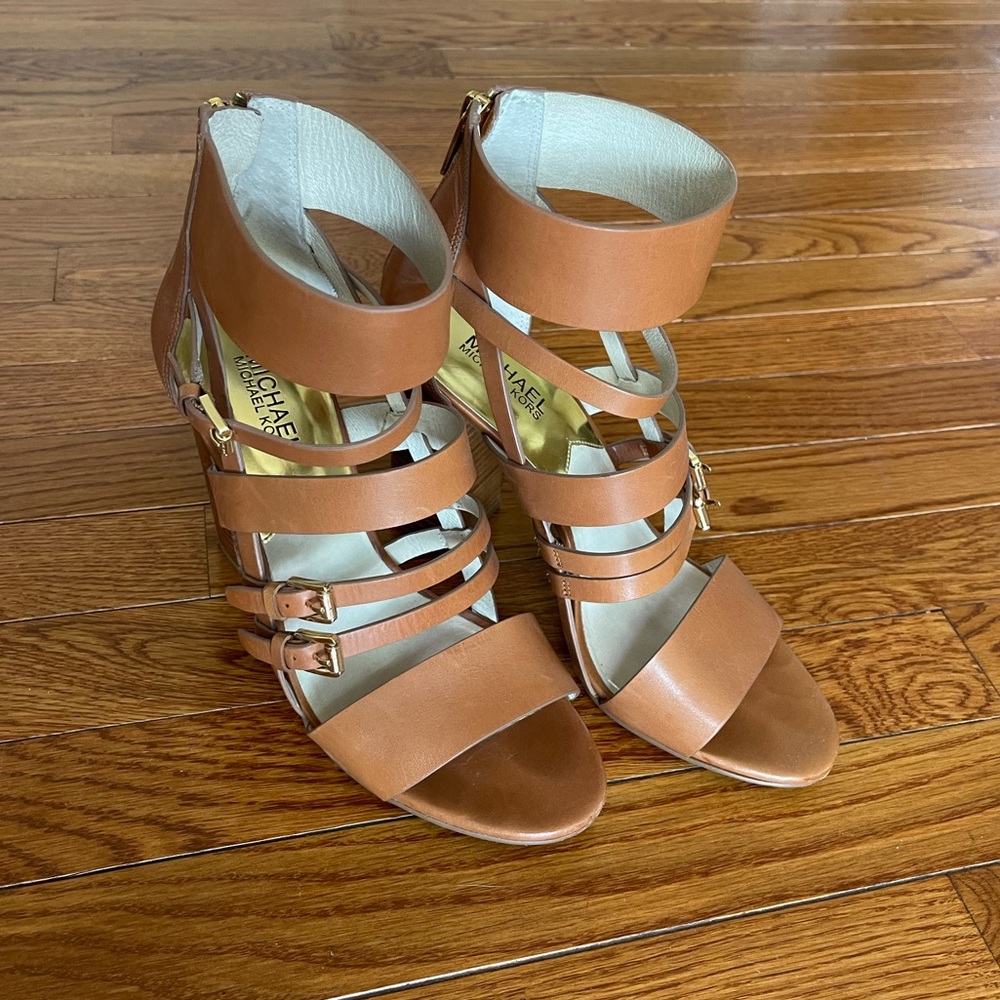 Michael Michael Kors Winston Buckle Sandal, Size 9